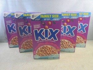 (C-2) 5 Family Size Berry Berry Kix...