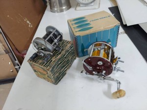 Lot Including Penn 209 & Pflueger Supreme Vintage Fishing Reels