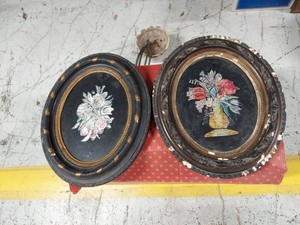 Lot Including 2 Oval Framed Floral Wall Art Hanging Decor