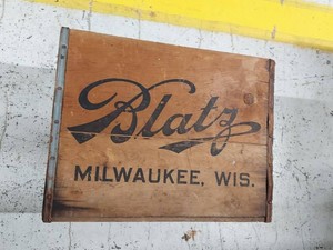 Blatz Beer Wooden Crate Milwaukee Wis 24-12 Oz Advertising Box