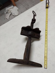 Antique Cast Iron Saw Vise Clamp No 10 Table Mount Sharpening Tool