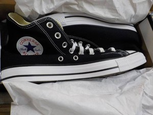 Converse BlackWhite Mens 9.5 Wome...