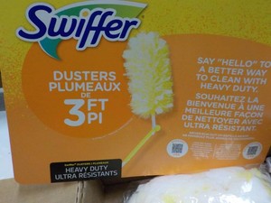 2 Swiffer 3 ft Dusters with Extra D...