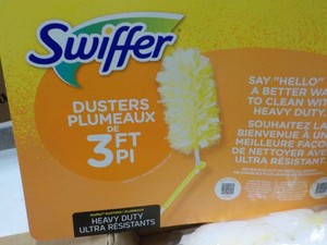 2 Swiffer 3 ft Dusters with Extra D...