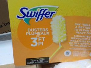 2 Swiffer 3 ft Dusters with Extra D...