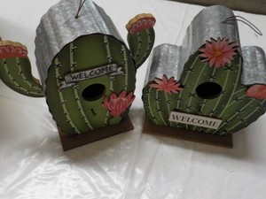 2 Birdhouses...