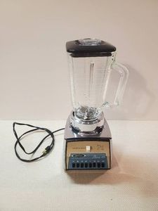 Powerful Vintage Osterizer Classic Vlll Blender