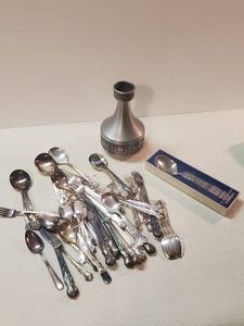 Snorre Norsk Tinn Pewter Vase, Various Rogers MFG. Co. Silverware