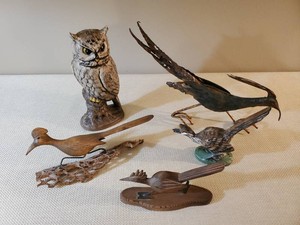 Various Wildlife Dcor some wood carved