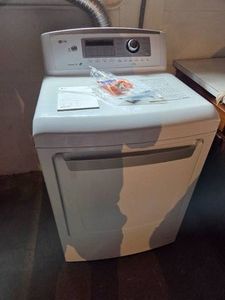 LG Electric Dryer (Very Little Use)