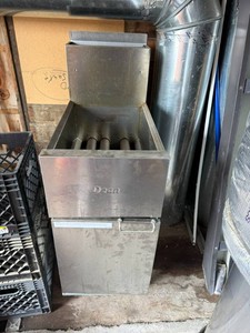 Dean Model SR42GN Floor Fryer