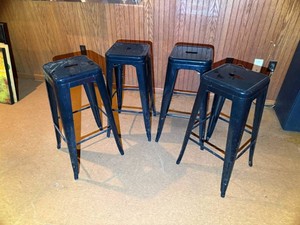 4 Metal Bar Stools