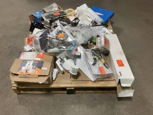 Massive Pallet of Brand Name Misc Faucets, Showers, Fixtures, Towel Bars, Bathroom Fans, Ceiling Fans, Lights, and More Parts Only (Lot Great for eBay Sellers) (Internal lot #30)