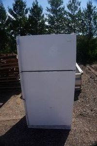 Whirlpool Model ET22DM 21.7 Cubic Foot Refrigerator Freezer