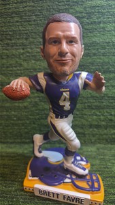 Brett Favre Minnesota Vikings Legends of the field bobblehead Numbered 2009