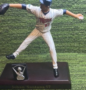 SWEET Minnesota Twins SGA 2005 Johan Santana AL Cy Young Winner Figurine