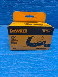 NEW DeWalt DCB205 20V MAX 5.0Ah Lithium-Ion Battery  Genuine, In Box