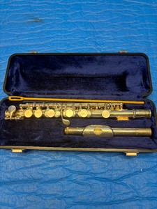 Vintage Artley 15-P Piccolo with Hard Case and Cleaning Rod