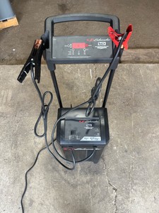 Schumacher SC1352 250A 12V24V Wheeled Battery Charger & Engine Starter  Working