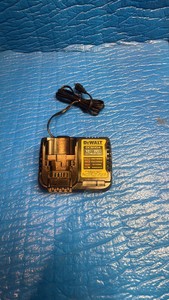 New DeWalt DCB1104 12V20V MAX 4-Amp Lithium-Ion Battery Charger  Out of Box