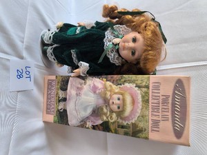 VINTAGE Wyndham Lane Collection Porcelain Dolls- Lot of 2