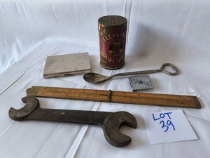 VINTAGE tools and collectibles - Lot of 6 pieces