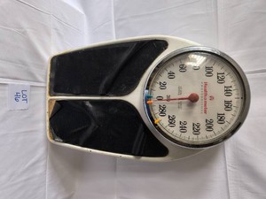 VINTAGE - Health-O-Meter Professional Scale
