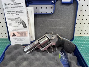 Smith & Wesson.357 MagnumRevolver3 Barrel 686-6