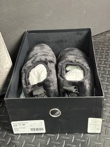 Karl Lagerfeld Paris LF1S1205 Black Textile Slippers Size 11M