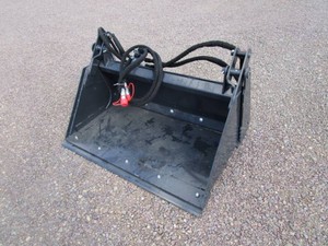 LandHonor 44 Mini Skid Steer 4 in 1 Bucket