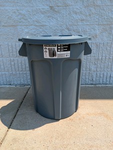 NEW GREENMODE 32GAL TRASHCAN WITH LID GRAY