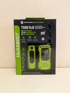 MOTOROLA SOLUTIONS T600 H2O WALKIE-TALKIES 2PK