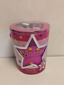 NEW PRINCESS TOILETRY SET