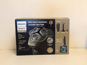 NEW PHILIPS NORELCO SHAVER 8000
