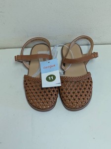 NEW CAT & JACK KIDS SANDALS SIZE 11