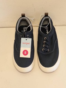 NEW CAT & JACK KIDS SNEAKERS SIZE 5 NAVY