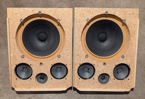BG - Vintage Fisher Speakers W-12B Pair