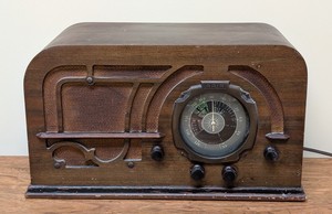 LR - Vintage Art Deco Tube Radio Aria Superheterodyne