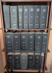 LR - Vintage Troubleshooting Books - Perpetual Troubleshooters Manual (Lot of 19)