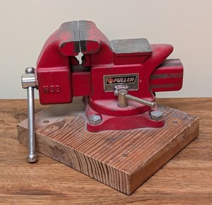 WR - Bench Vise Fuller N33