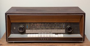 WR - Vintage Tube Radio - Grundig Model 5399USStereo