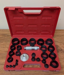 WR - Hollow Punch Set With Case