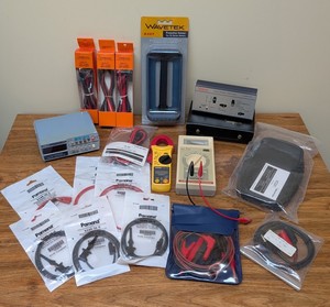 WR - Multimeters, Test Leads & Cases Mixed Lot