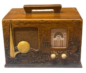 RR - Vintage RCA New York Worlds Fair Radio Model 40X-56