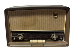 RR - Vintage Norelco Tube Radio
