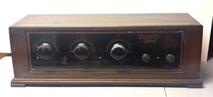 RR - Vintage Miraco Super 6 Tube Radio by Midwest Radio Corporation
