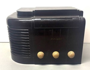 LLR - Vintage RCA Victor Streamline Moderne Radio