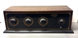 RR - Vintage Metrodyne Super Six Tube Radio