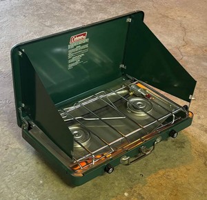G - Coleman Deluxe Campstove - Propane Camp Stove