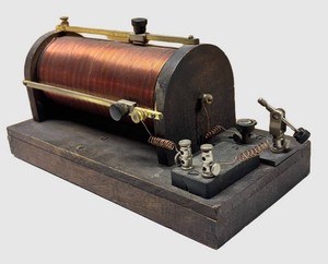G - Antique Crystal Radio Receiver